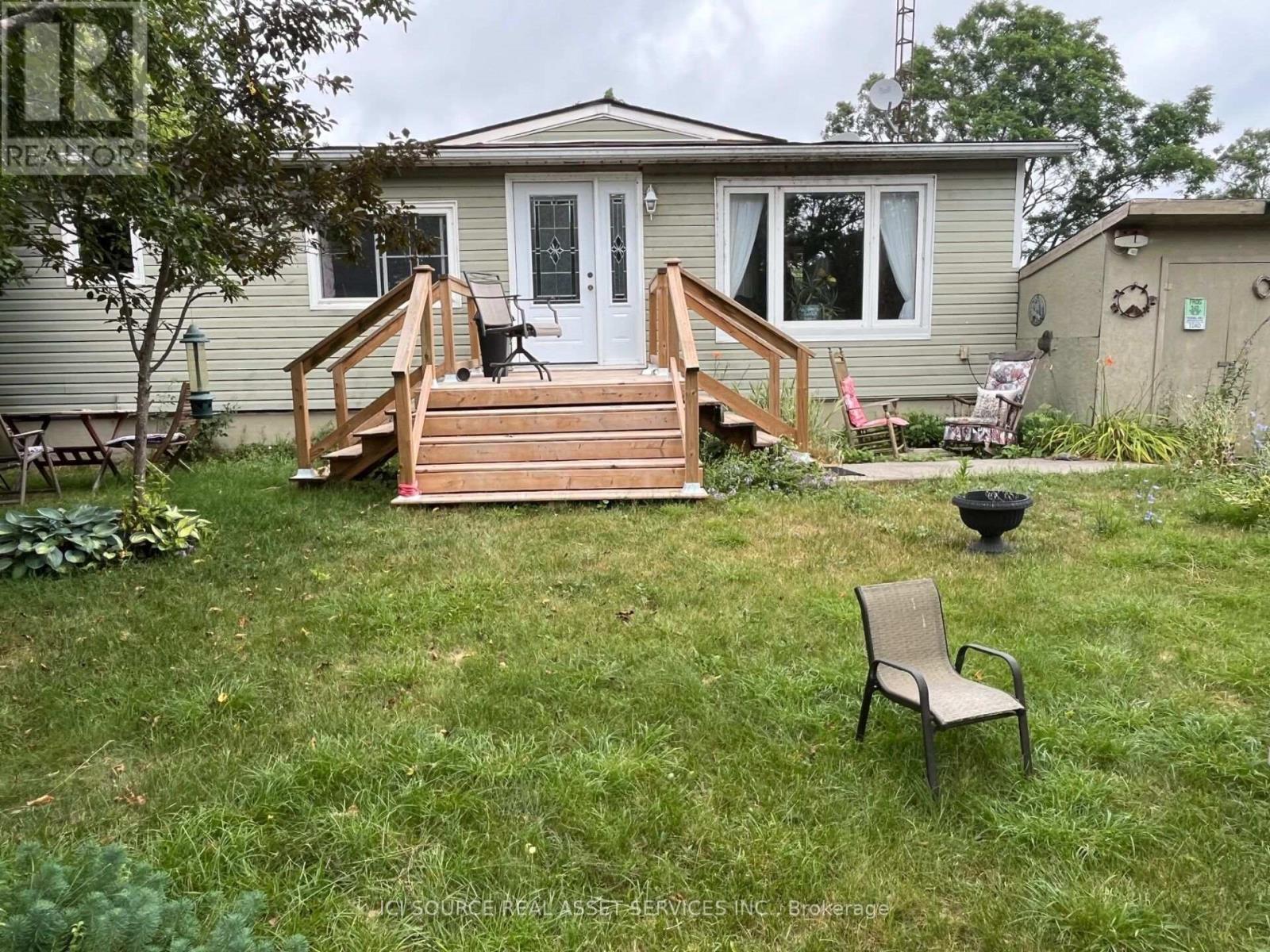 10 LAKESIDE DRIVE, Prince Edward County, Ontario