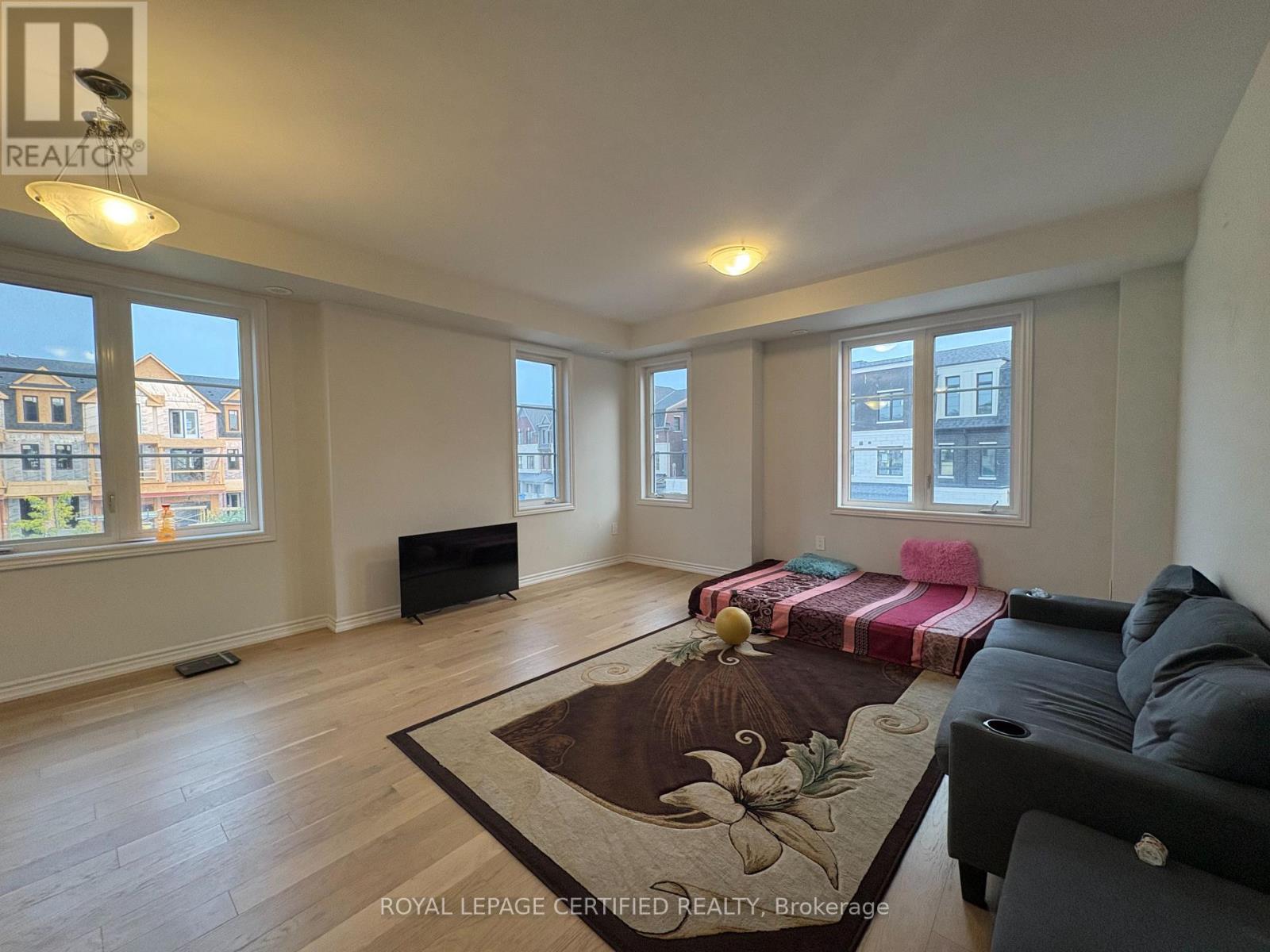 5970 Saigon Street, Mississauga, Ontario  L5V 0E9 - Photo 10 - W13635226