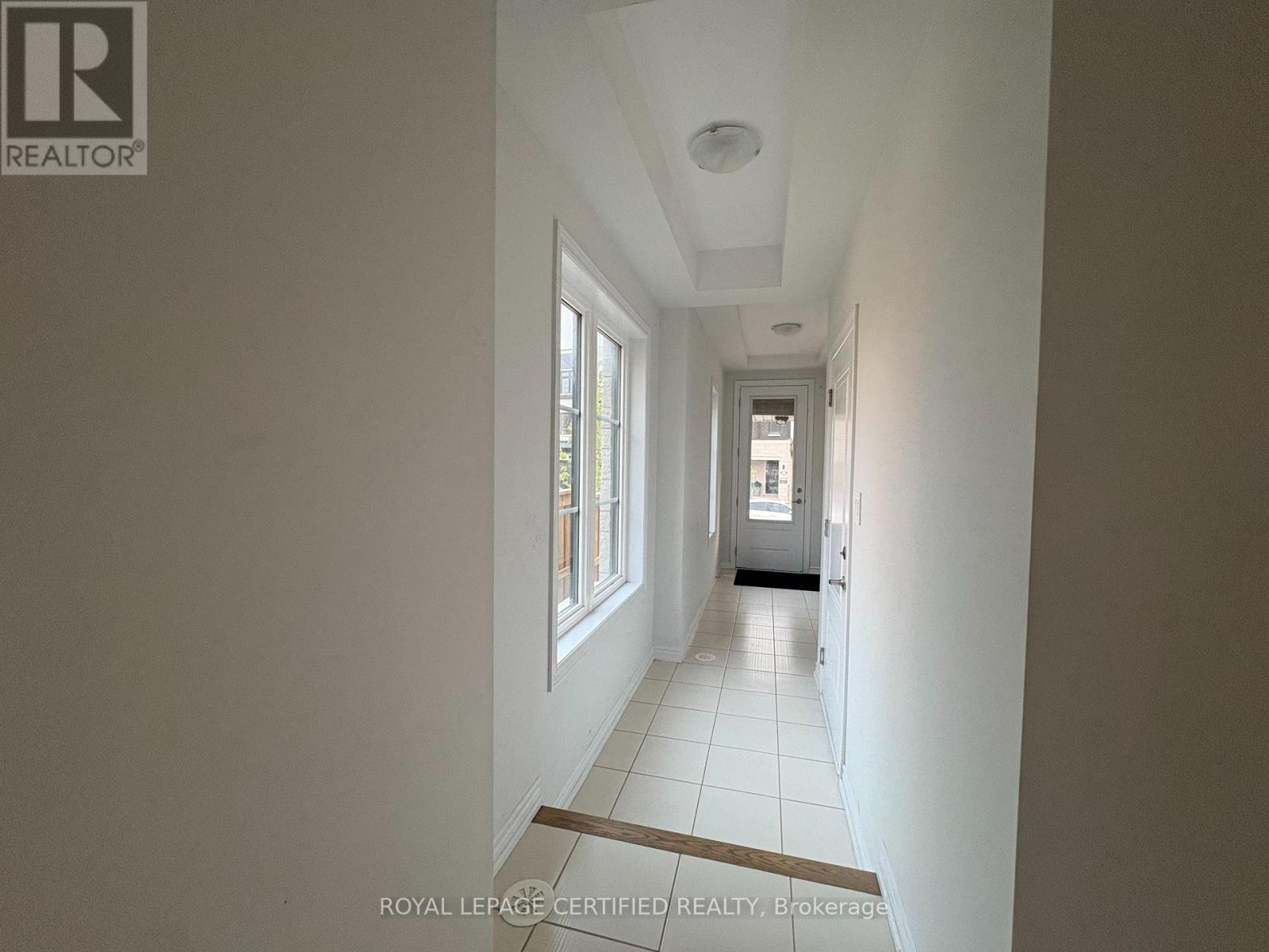 5970 Saigon Street, Mississauga, Ontario  L5V 0E9 - Photo 4 - W13635226