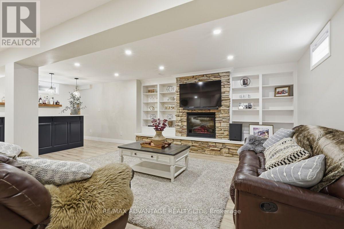 831 Crestview Crescent, London South, Ontario  N6K 4W3 - Photo 30 - X13635794