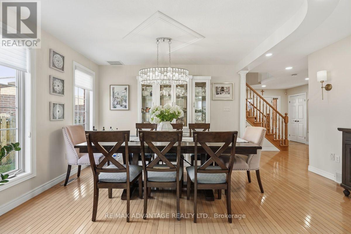 831 Crestview Crescent, London South, Ontario  N6K 4W3 - Photo 7 - X13635794