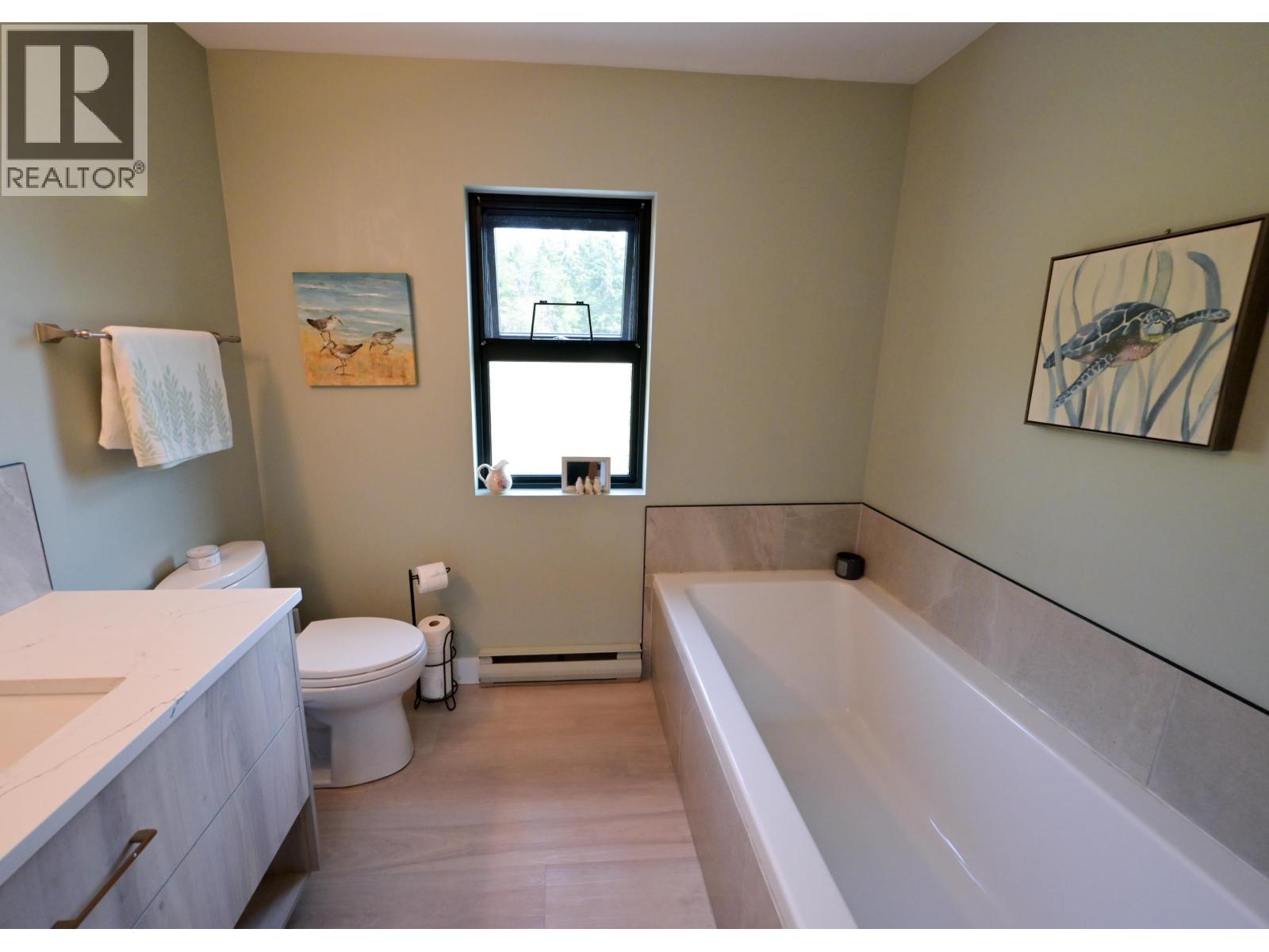 5125 Salal Road, Sechelt, British Columbia  V7Z 0B7 - Photo 14 - R3150968