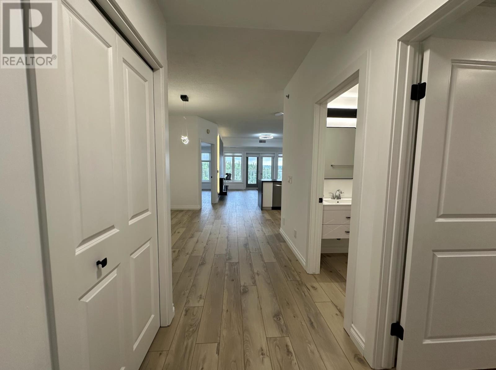 604 - 5 Bay Road, Kenora, Ontario  P9N 3P3 - Photo 2 - TB2601749