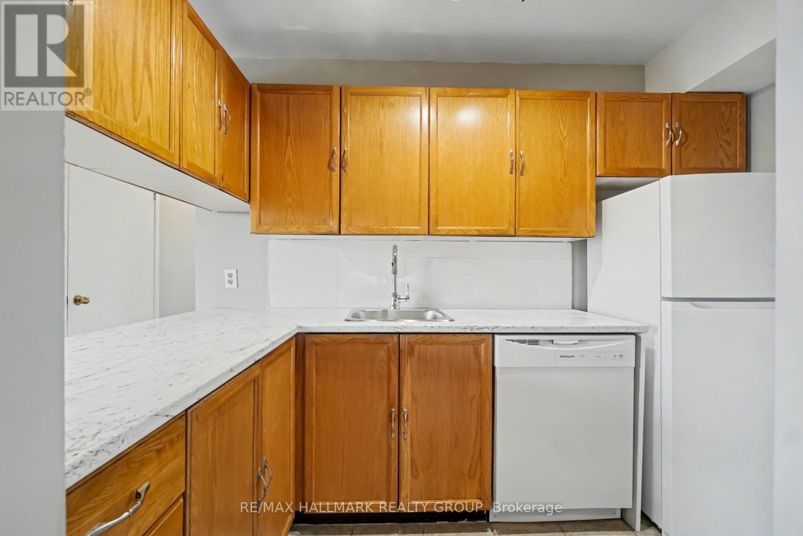 306 - 316 Savard Avenue, Ottawa, Ontario  K1L 7S2 - Photo 9 - X13635722