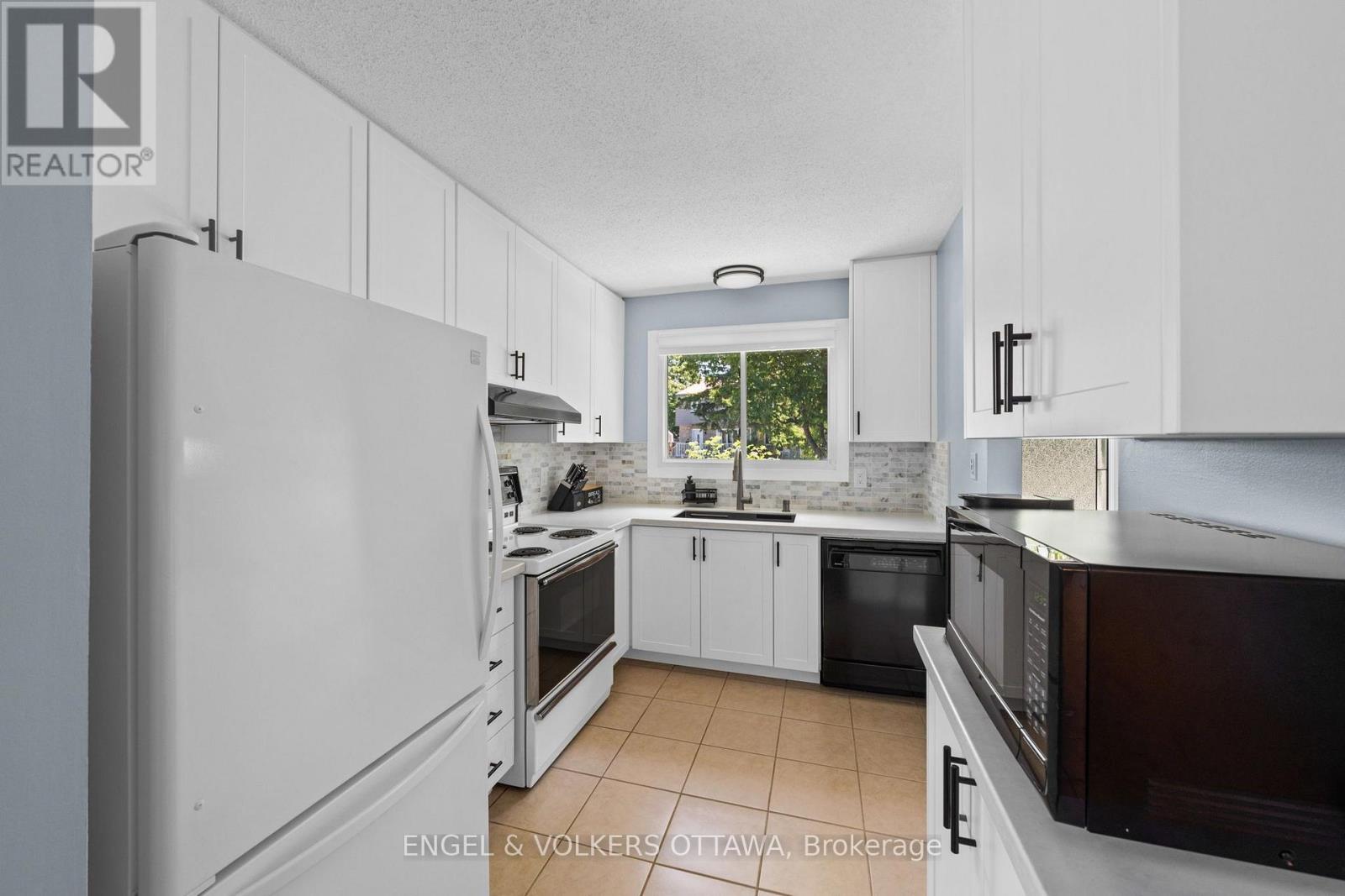 51 Morton Drive, Ottawa, Ontario  K2L 1W9 - Photo 10 - X13635776