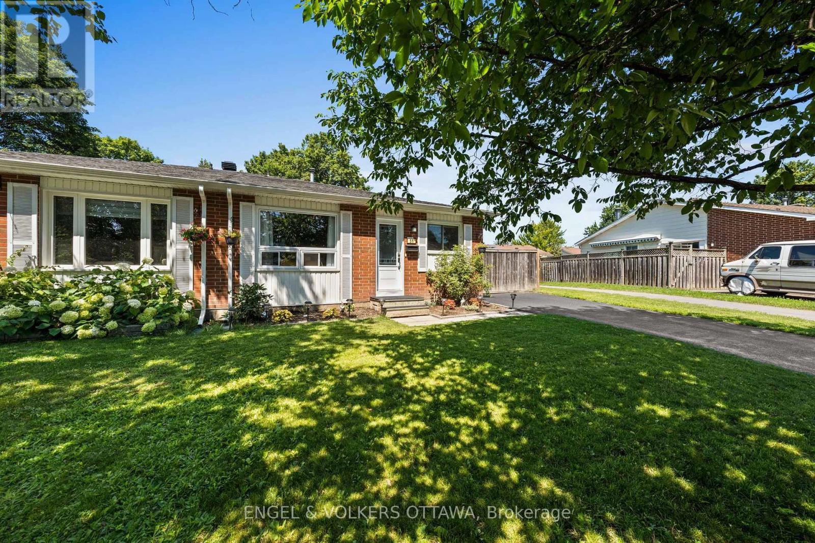 51 Morton Drive, Ottawa, Ontario  K2L 1W9 - Photo 3 - X13635776