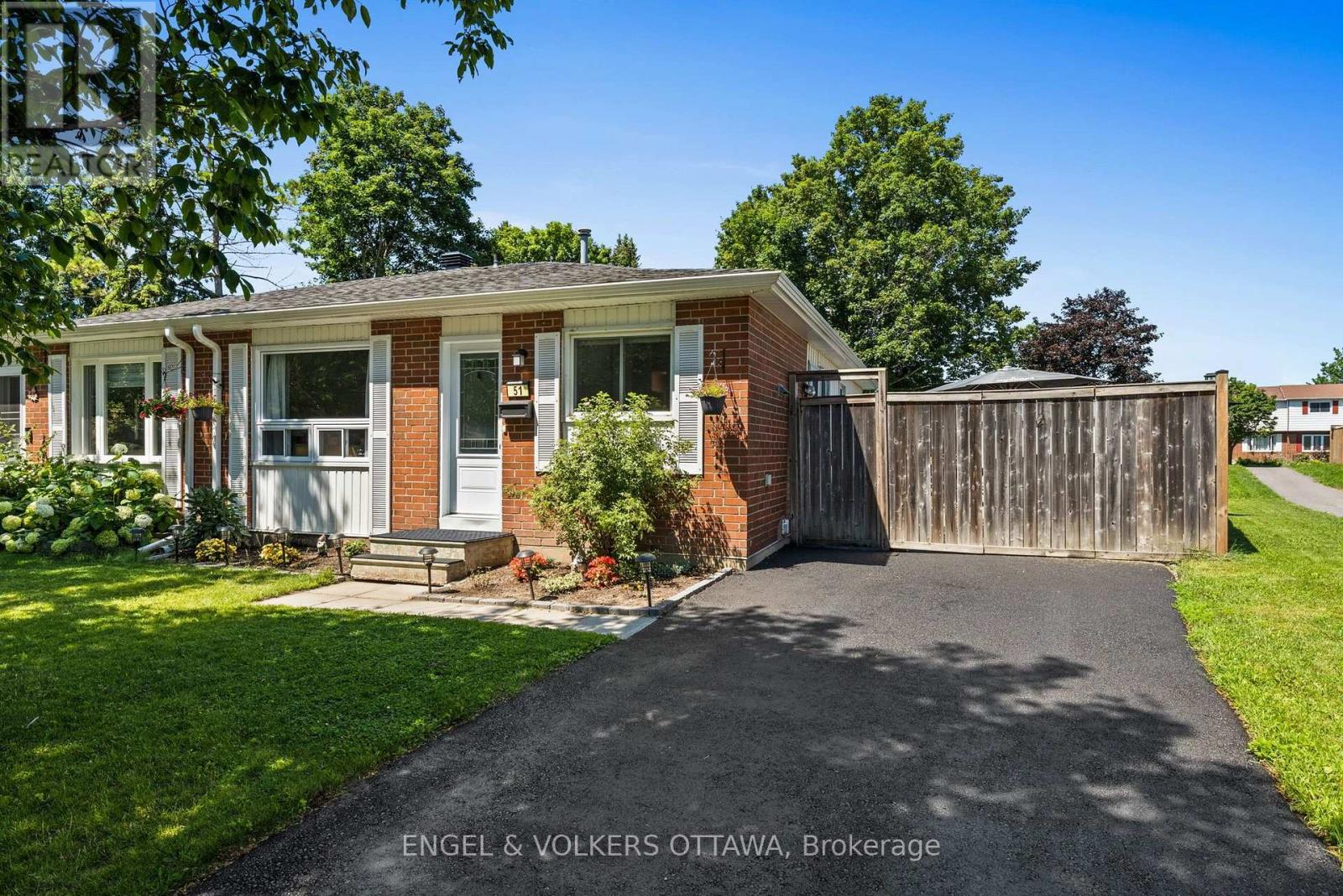 51 Morton Drive, Ottawa, Ontario  K2L 1W9 - Photo 5 - X13635776