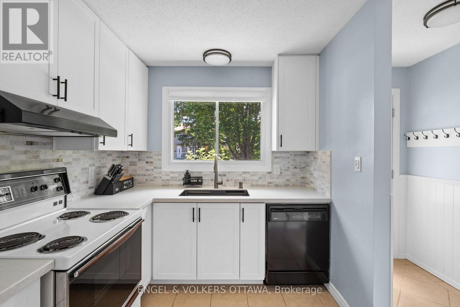 51 Morton Drive, Ottawa, Ontario  K2L 1W9 - Photo 9 - X13635776