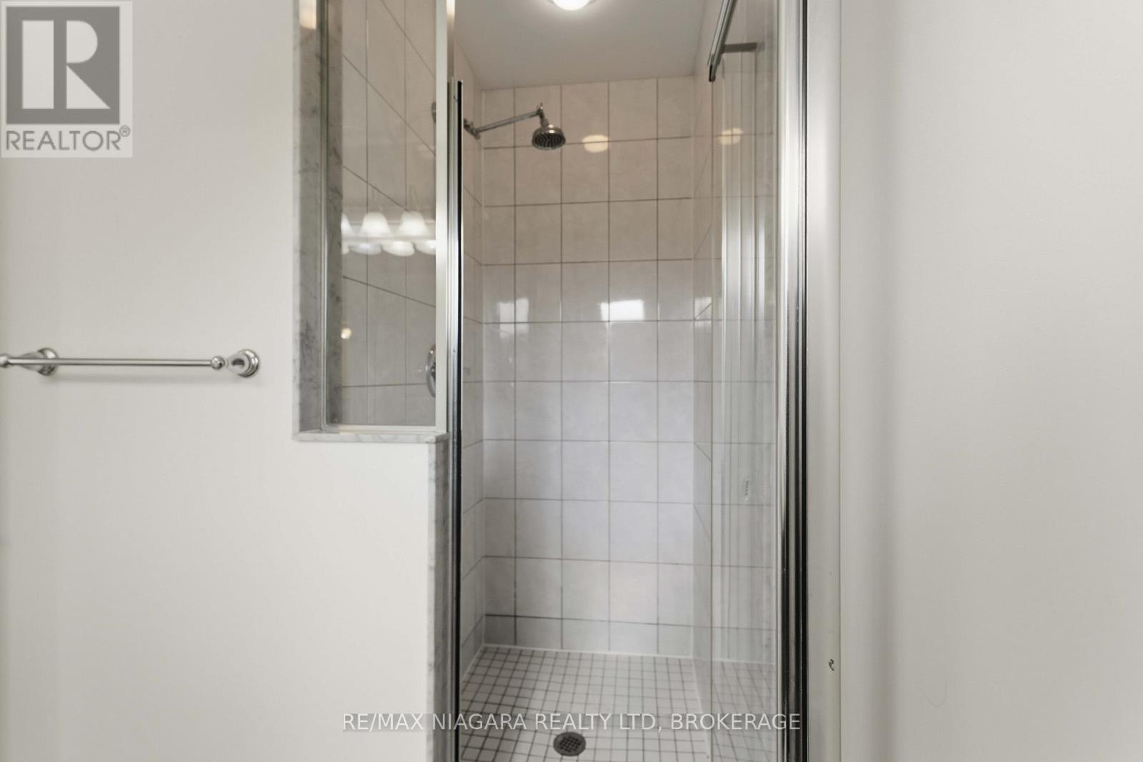 48 Juneberry Road, Thorold, Ontario  L2V 5G5 - Photo 12 - X13635698