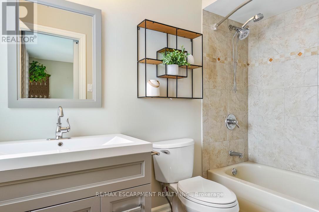 86 Northampton Street, Brampton, Ontario  L6S 3Y7 - Photo 21 - W13635808