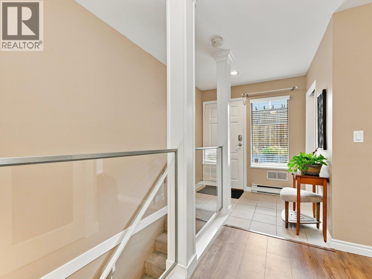 22 2133 St. Georges Avenue, North Vancouver, British Columbia  V7L 3K5 - Photo 3 - R3152210