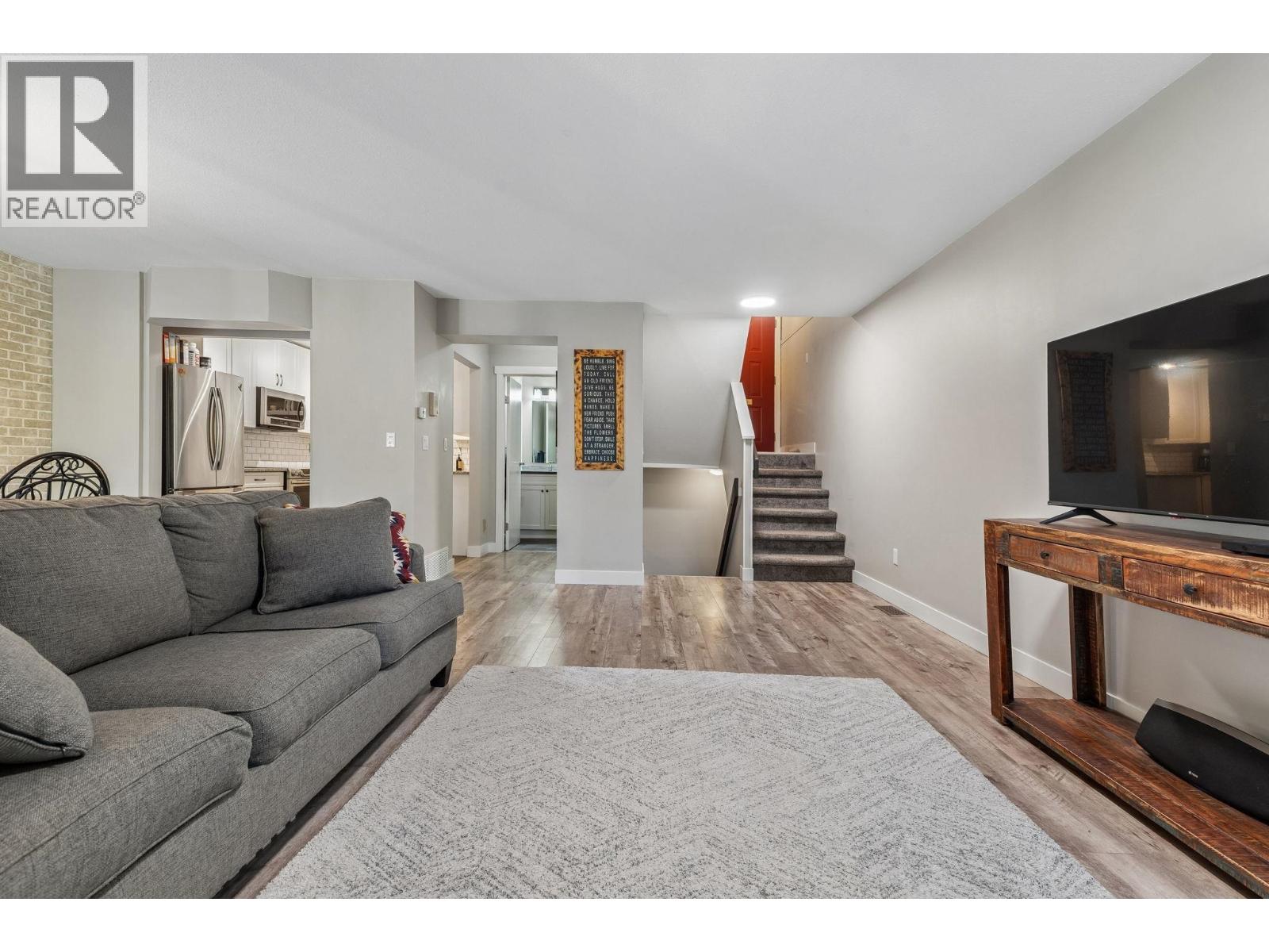110 1210 Falcon Drive, Coquitlam, British Columbia  V3E 2E5 - Photo 5 - R3152222