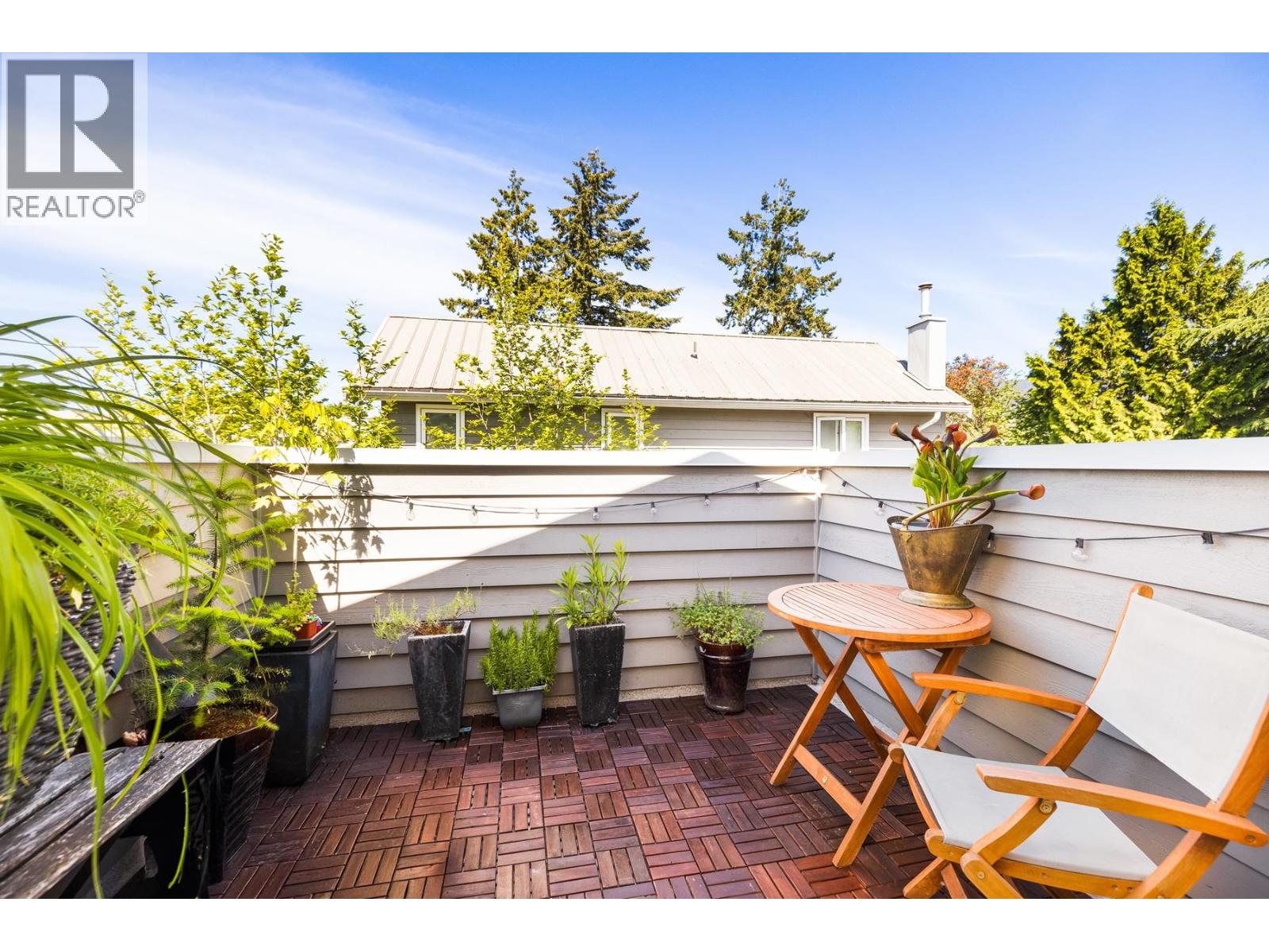 303 1528 Bowser Avenue, North Vancouver, British Columbia  V7P 2Y3 - Photo 12 - R3152225