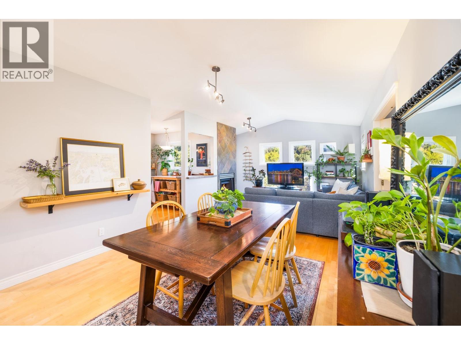 303 1528 Bowser Avenue, North Vancouver, British Columbia  V7P 2Y3 - Photo 30 - R3152225