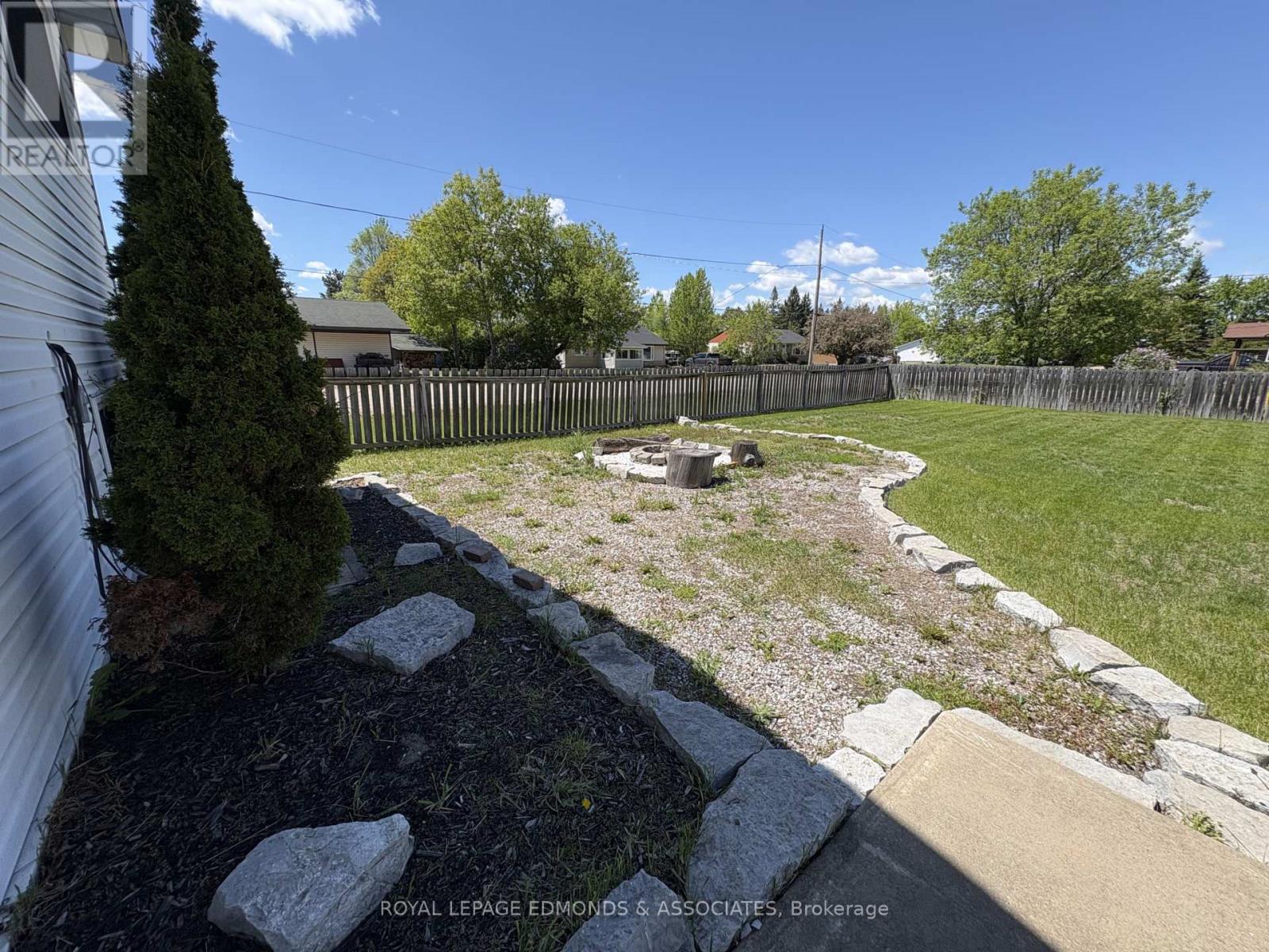 31 Silke Drive, Petawawa, Ontario  K8H 2L3 - Photo 42 - X12955790