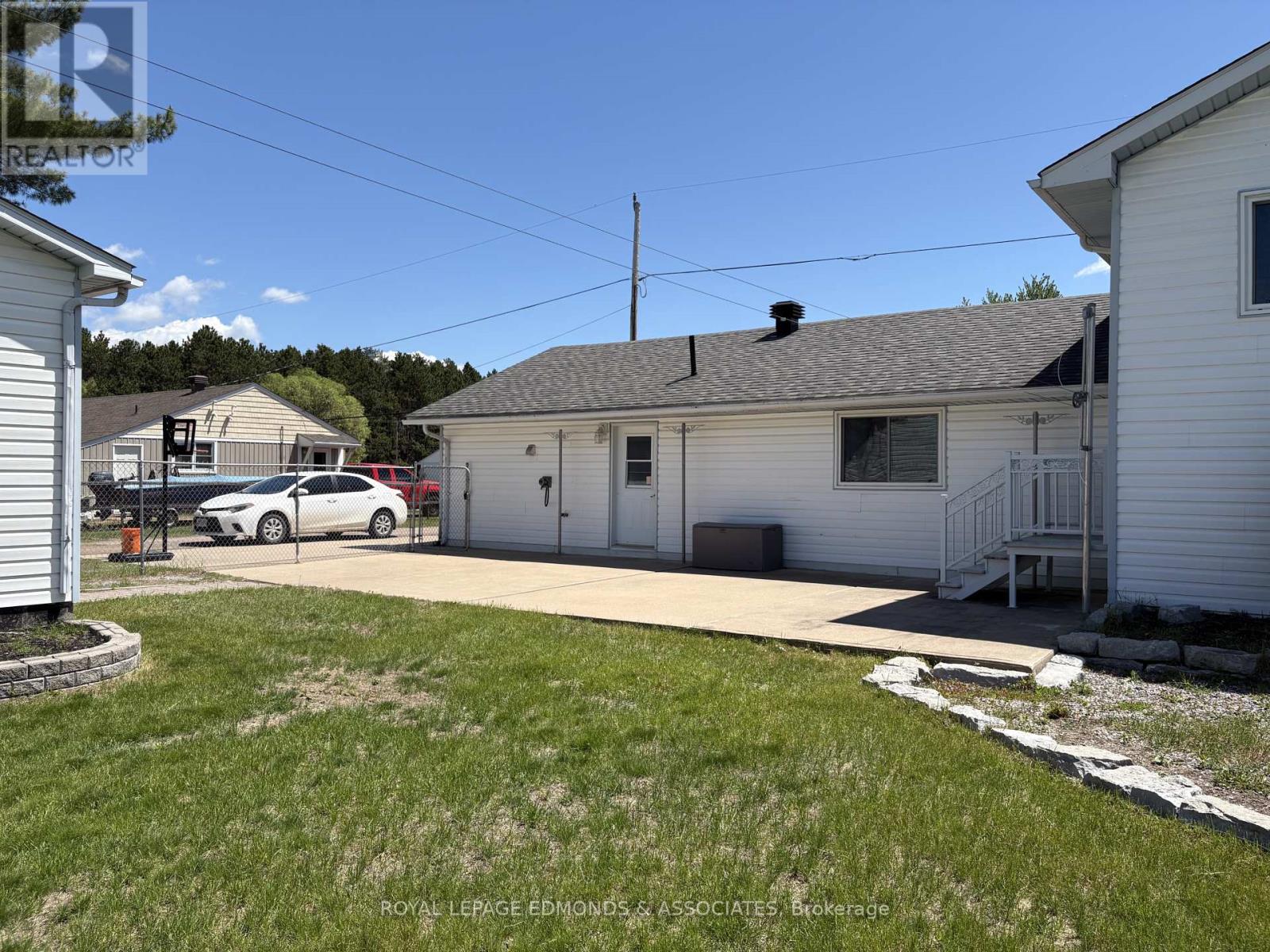 31 Silke Drive, Petawawa, Ontario  K8H 2L3 - Photo 38 - X12955790