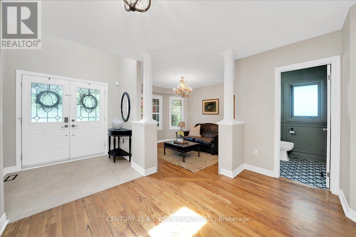 142 Wheeler Crescent, Whitchurch-Stouffville, Ontario  L4A 1K2 - Photo 3 - N13635710