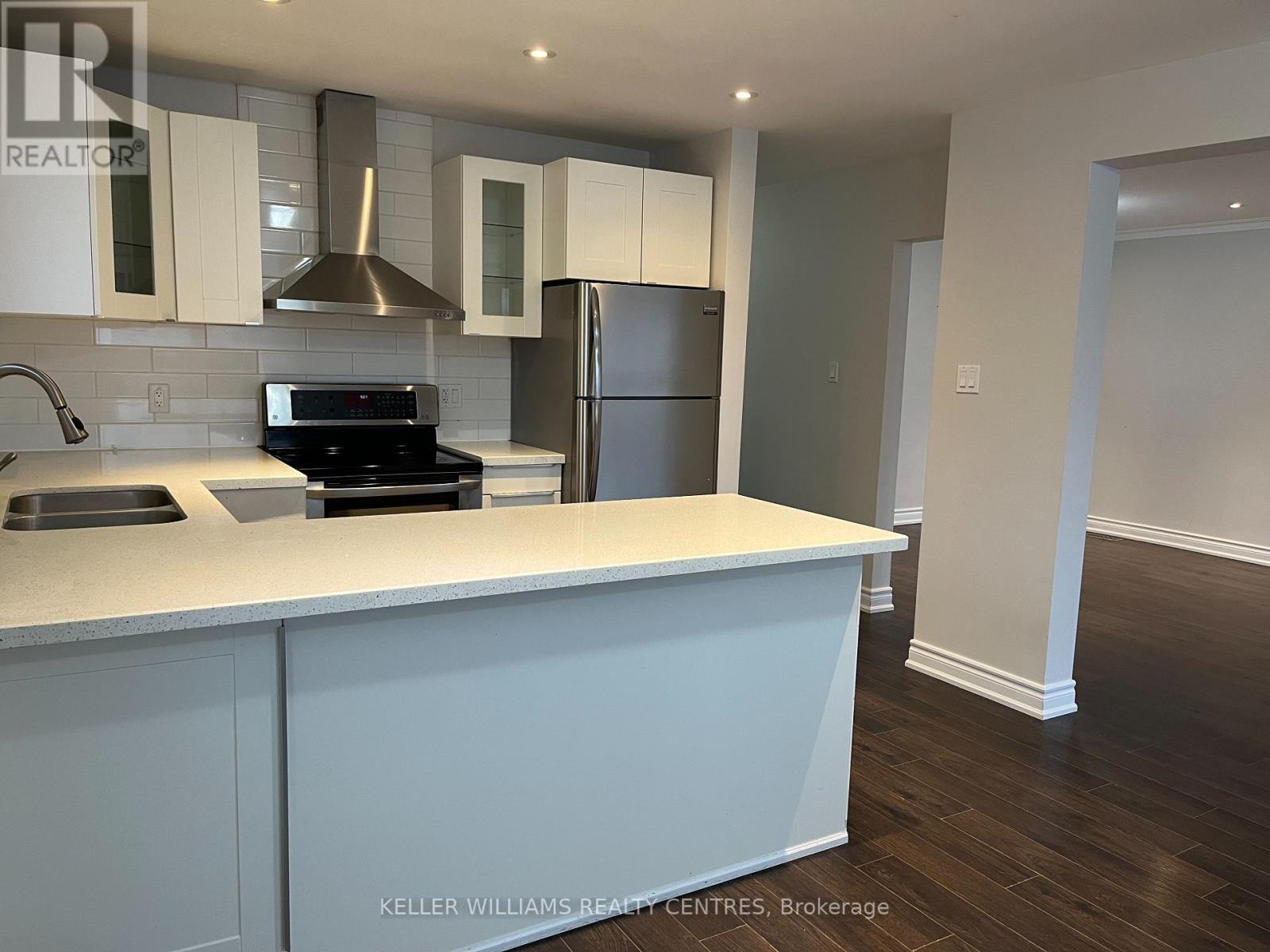 Upper - 211 Silverbirch Drive, Newmarket, Ontario  L3Y 2Z6 - Photo 4 - N13635742