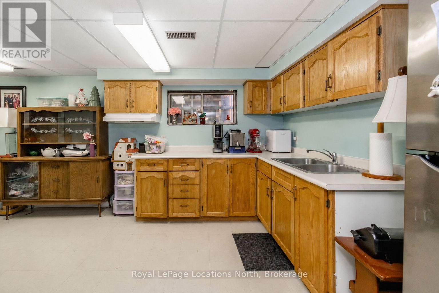 77 Laidlaw Street, Wasaga Beach, Ontario  L9Z 2L2 - Photo 16 - S13635664