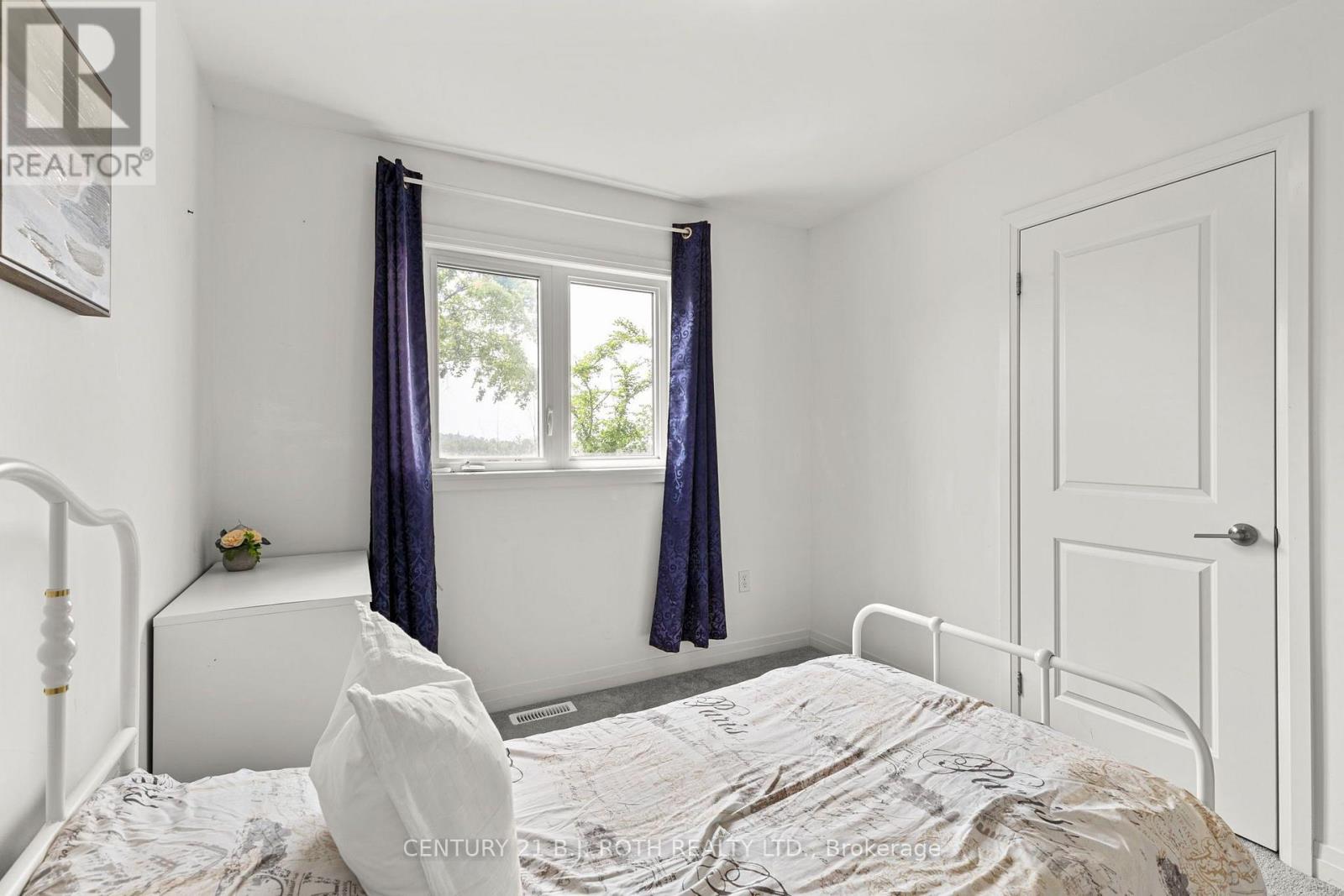 24 Brown Bear Street, Barrie, Ontario  L9J 0H8 - Photo 20 - S13635724