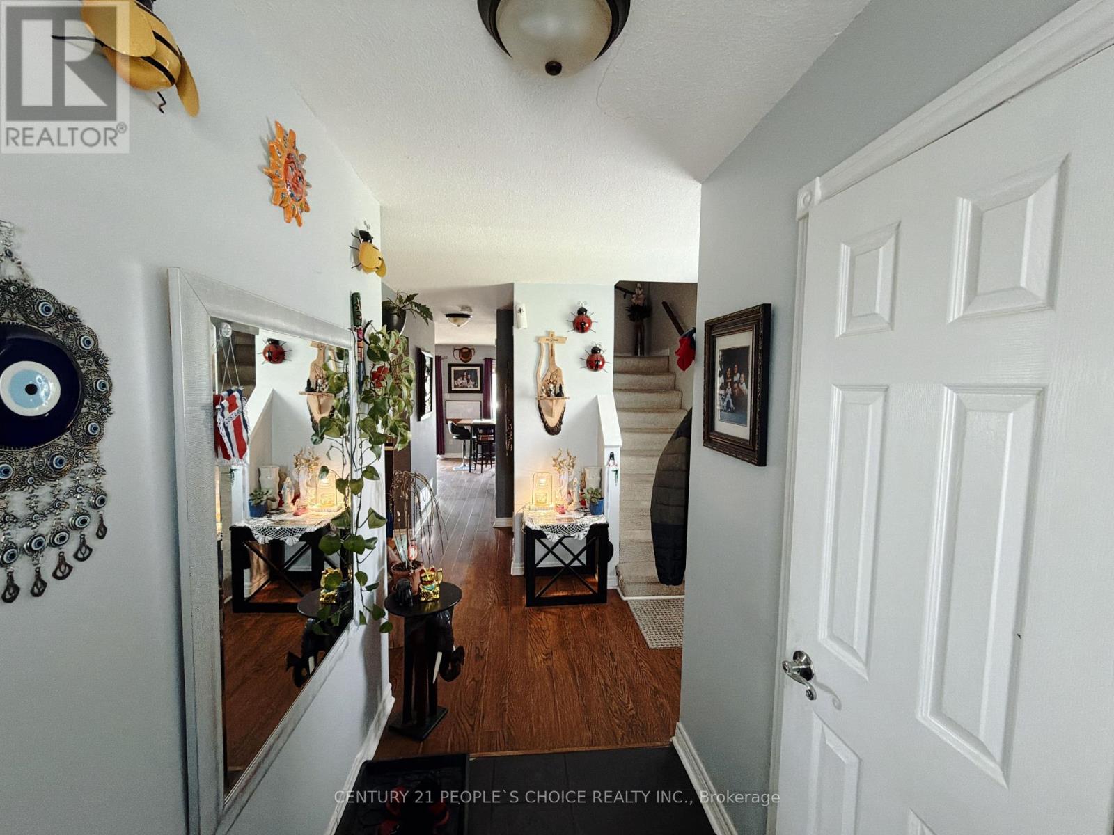 66 Michael Crescent, Barrie, Ontario L4M 6Z2 - Photo 2 - S13635736