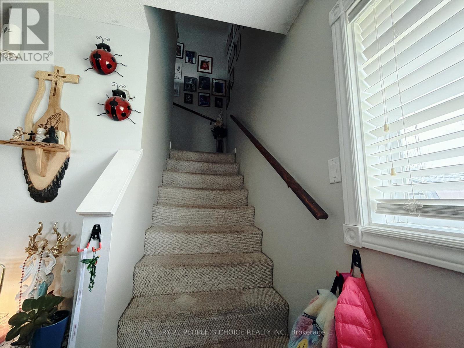 66 Michael Crescent, Barrie, Ontario L4M 6Z2 - Photo 6 - S13635736