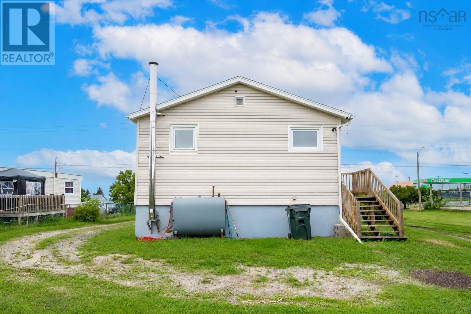 3444 Emerald Street, New Waterford, Nova Scotia  B1H 1H6 - Photo 17 - 202619521