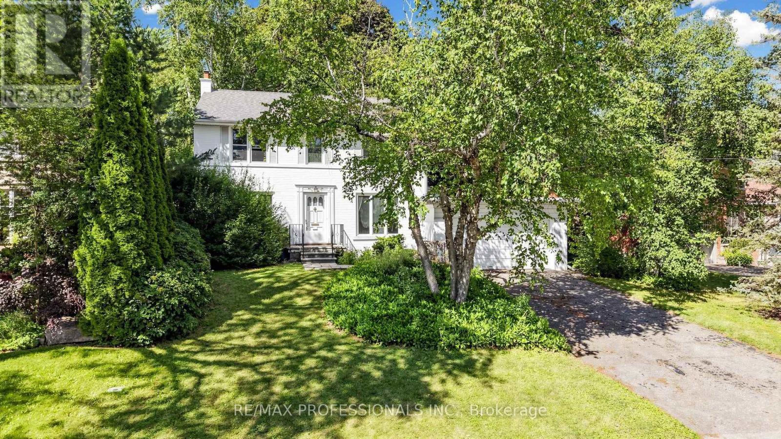 8 Southway Road, Toronto, Ontario  M9A 3X9 - Photo 12 - W13635732