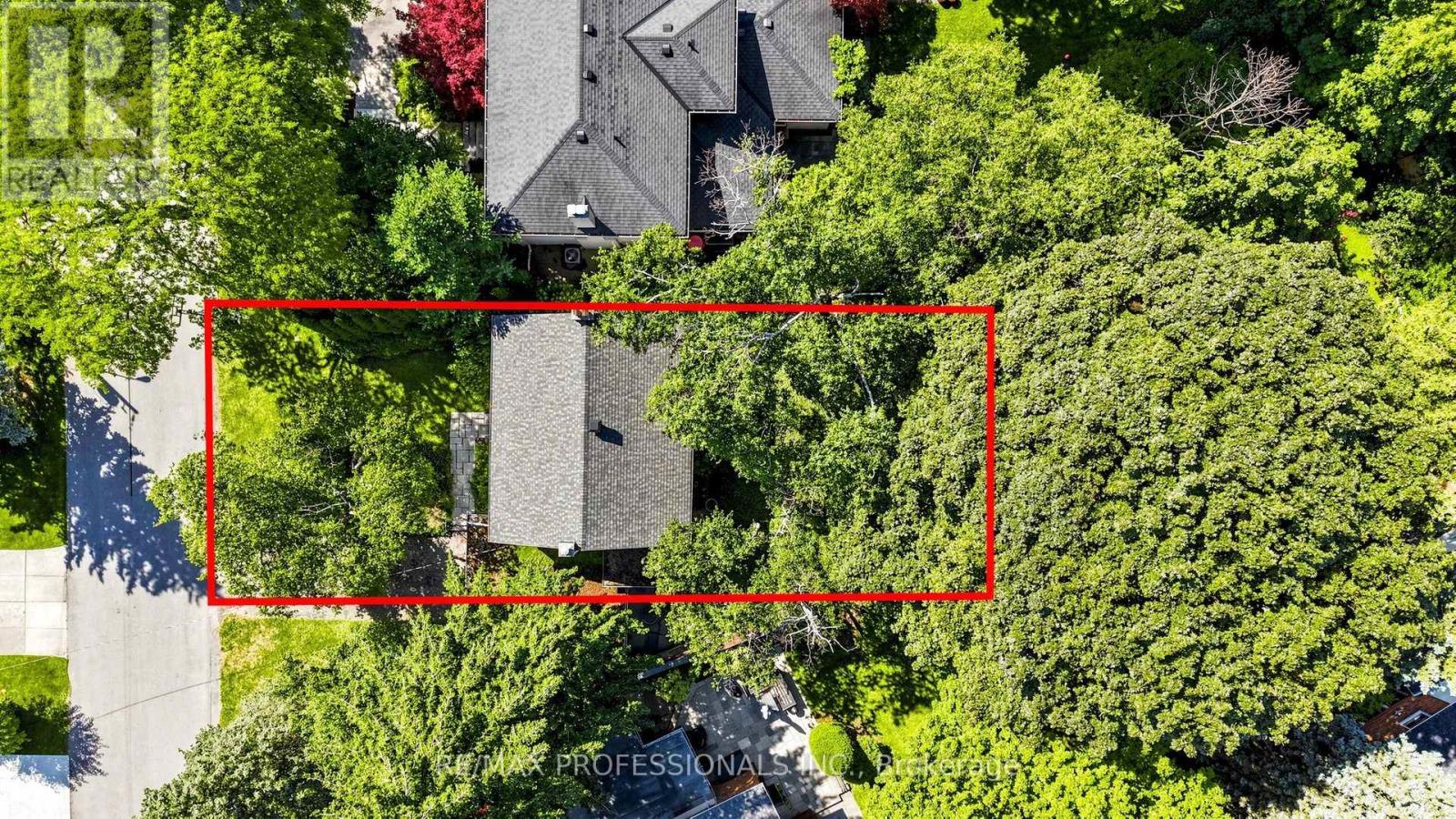 8 Southway Road, Toronto, Ontario  M9A 3X9 - Photo 18 - W13635732