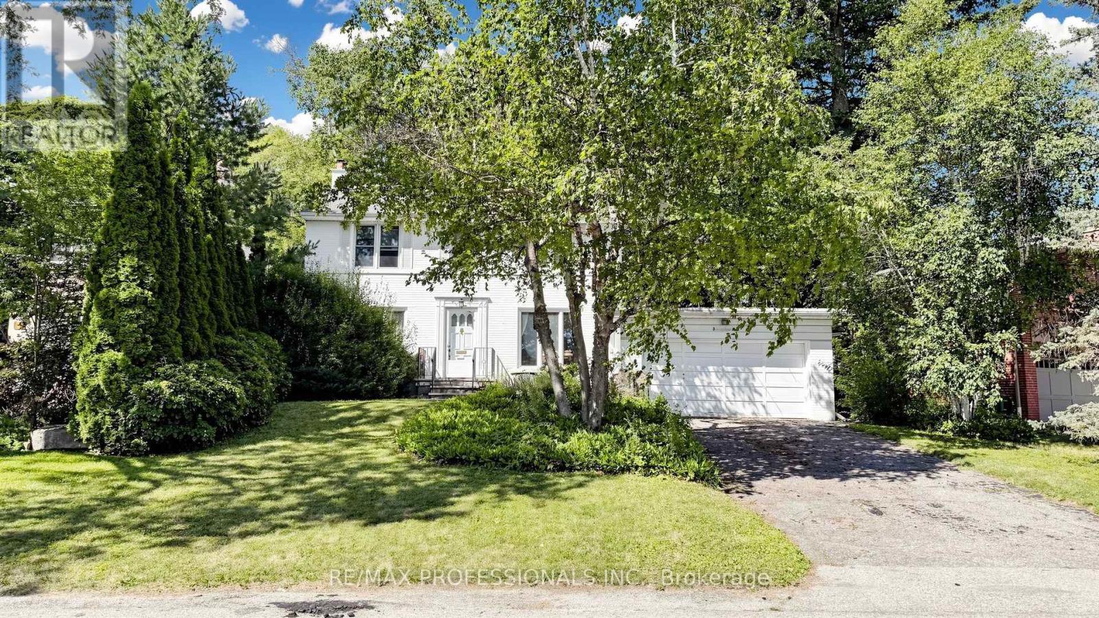 8 Southway Road, Toronto, Ontario  M9A 3X9 - Photo 2 - W13635732