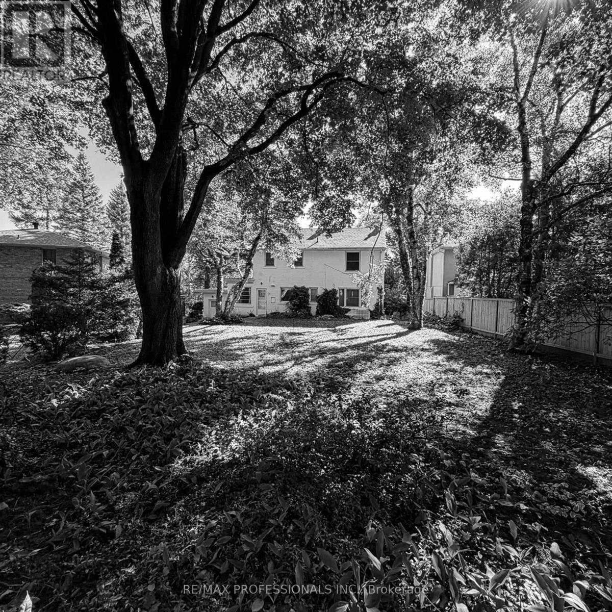 8 Southway Road, Toronto, Ontario  M9A 3X9 - Photo 21 - W13635732