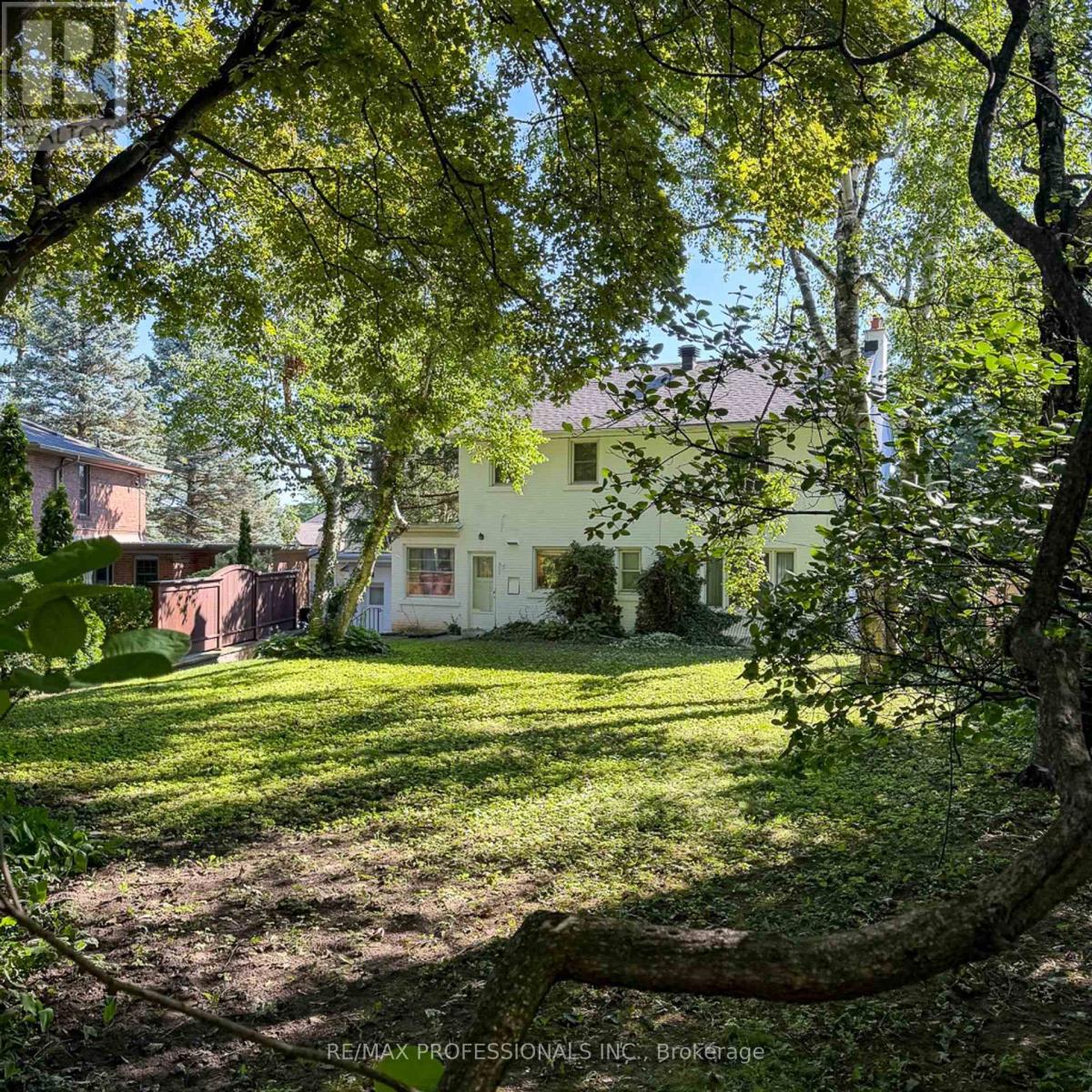 8 Southway Road, Toronto, Ontario  M9A 3X9 - Photo 36 - W13635732