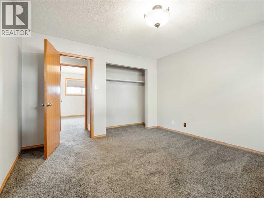 1114 Great Lakes Road S, Lethbridge, Alberta  T1K 3N6 - Photo 17 - A2333712