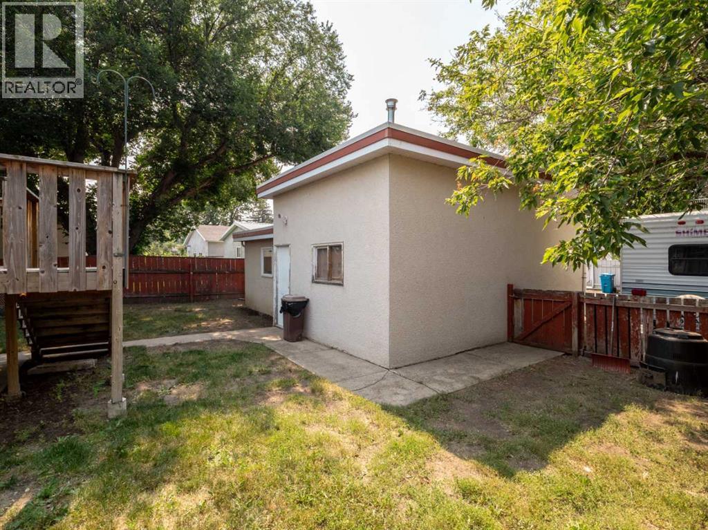 1114 Great Lakes Road S, Lethbridge, Alberta  T1K 3N6 - Photo 34 - A2333712