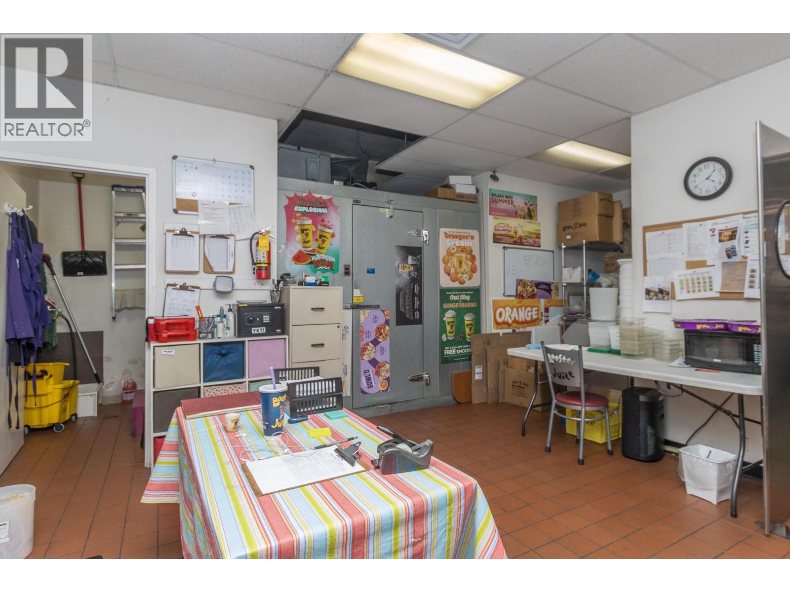 160 Trans Canada Highway NE Unit# D, Salmon Arm, British Columbia  V1E 4R2 - Photo 14 - 10389741