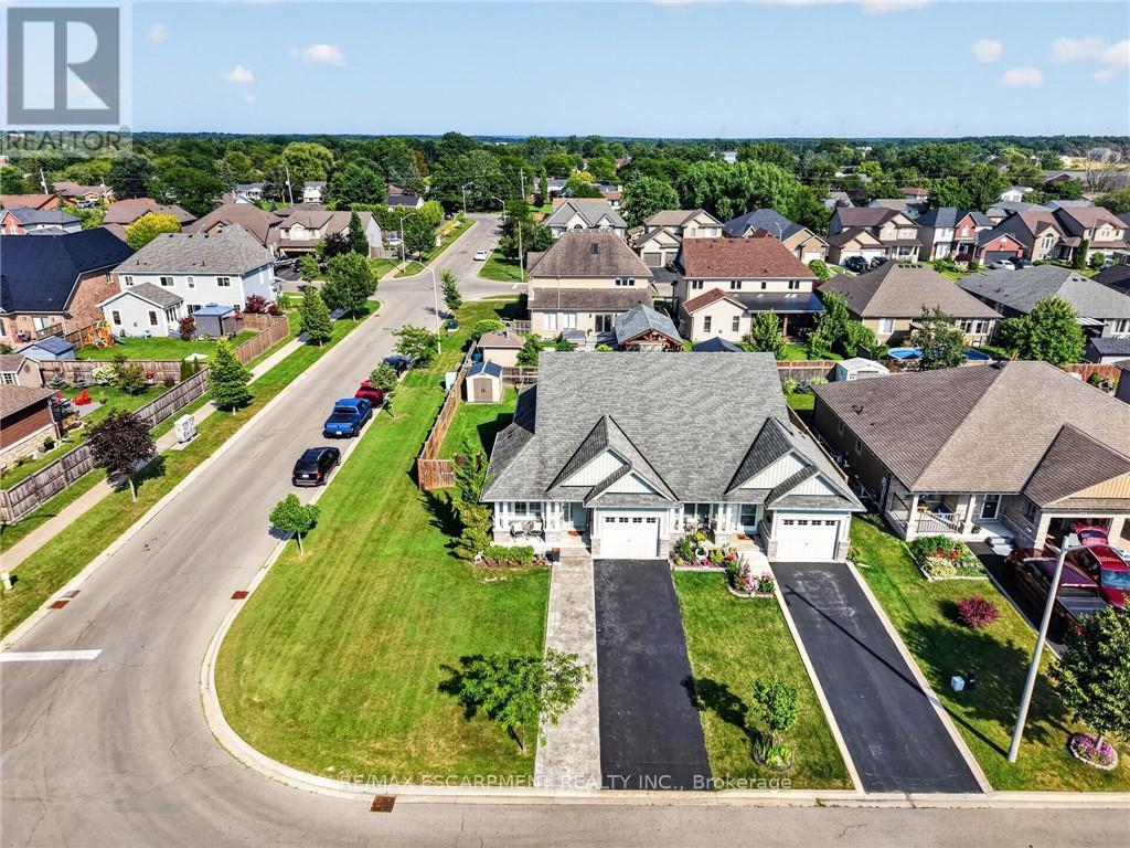 105 Anastasia Boulevard, West Lincoln, Ontario  L0R 2A0 - Photo 2 - X13635700
