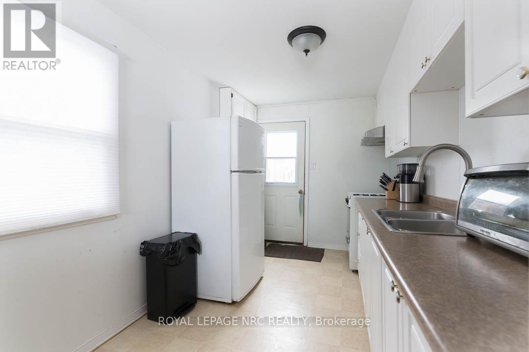 341 Corvette Street, Welland, Ontario  L3B 4S5 - Photo 6 - X13635798