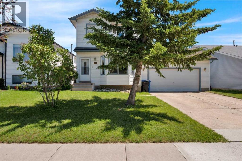 118 Meadowpark Drive, Carstairs, Alberta  T0M 0N0 - Photo 3 - A2325309