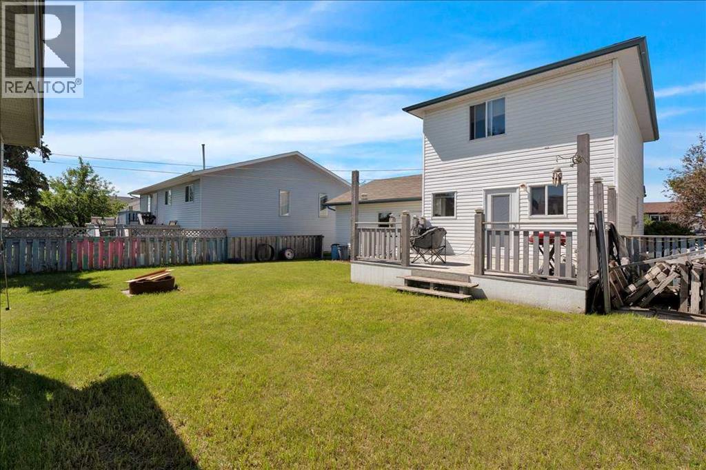 118 Meadowpark Drive, Carstairs, Alberta  T0M 0N0 - Photo 34 - A2325309