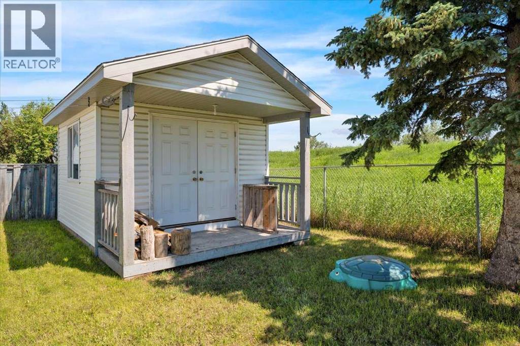 118 Meadowpark Drive, Carstairs, Alberta  T0M 0N0 - Photo 33 - A2325309