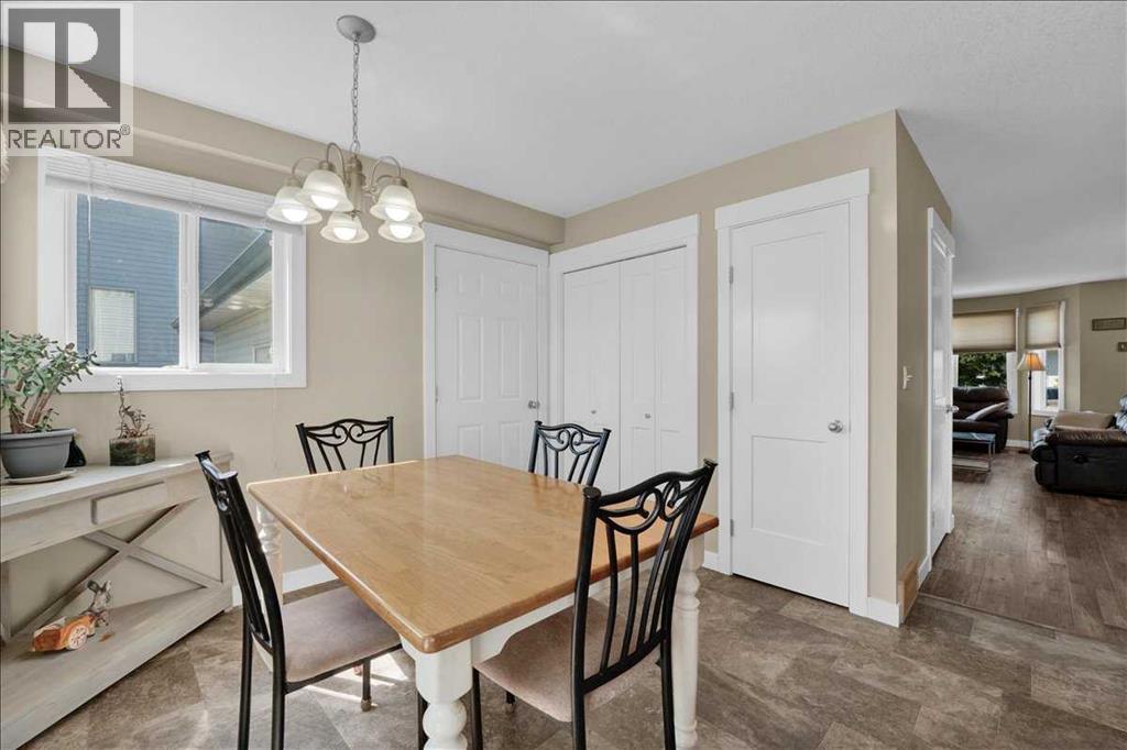 118 Meadowpark Drive, Carstairs, Alberta  T0M 0N0 - Photo 15 - A2325309