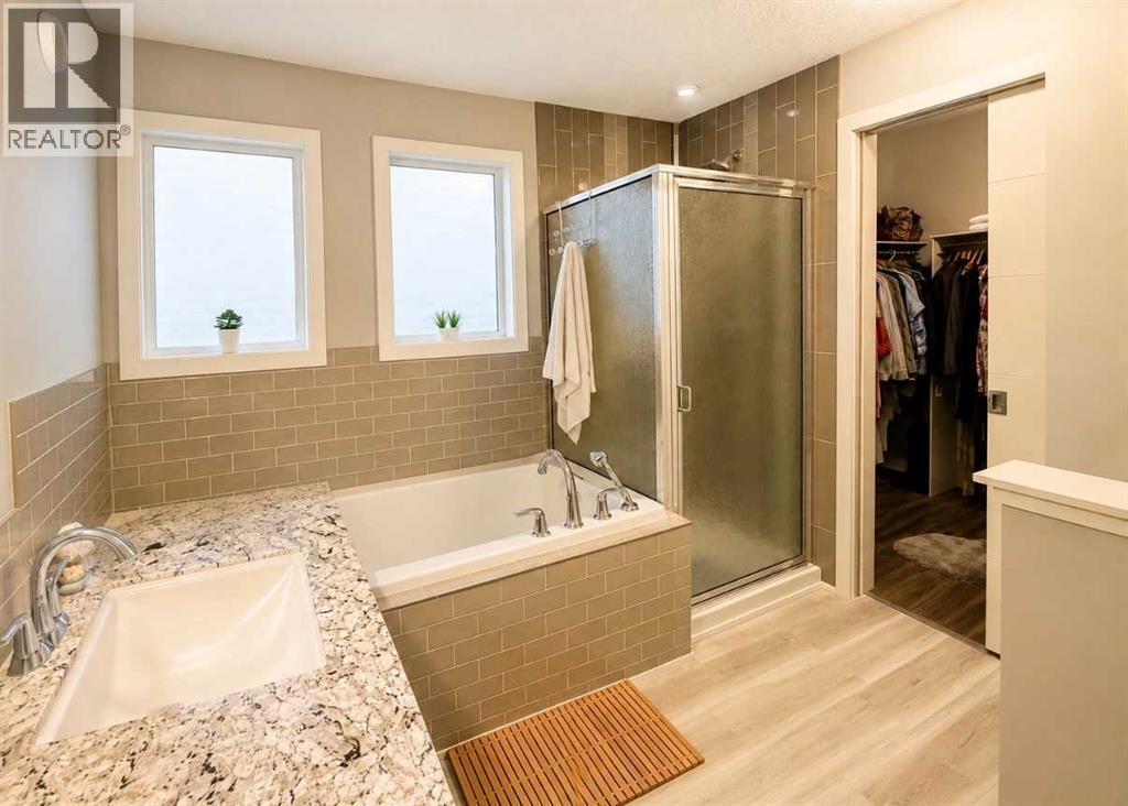 1155 Kings Heights Way SE, Airdrie, Alberta  T4A 0S4 - Photo 33 - A2333078
