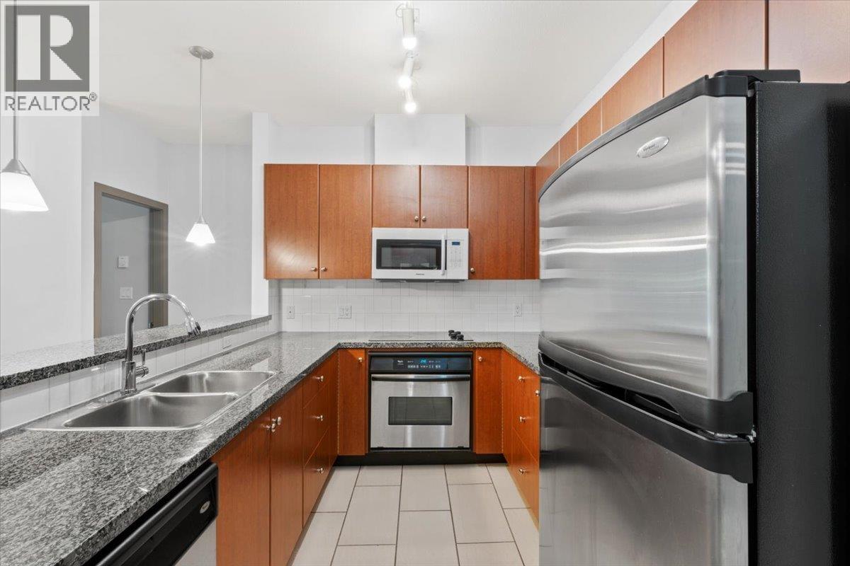 312 100 Capilano Road, Port Moody, British Columbia  V3H 5M9 - Photo 4 - R3152009