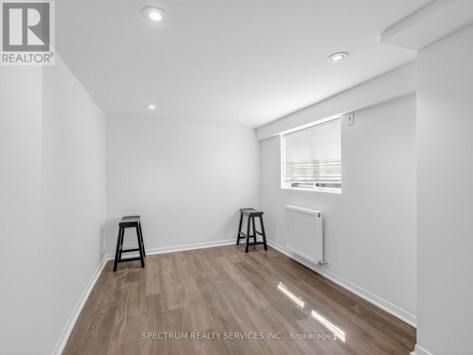 29 Raglan Avenue, Toronto, Ontario  M6C 2K7 - Photo 18 - C13489834