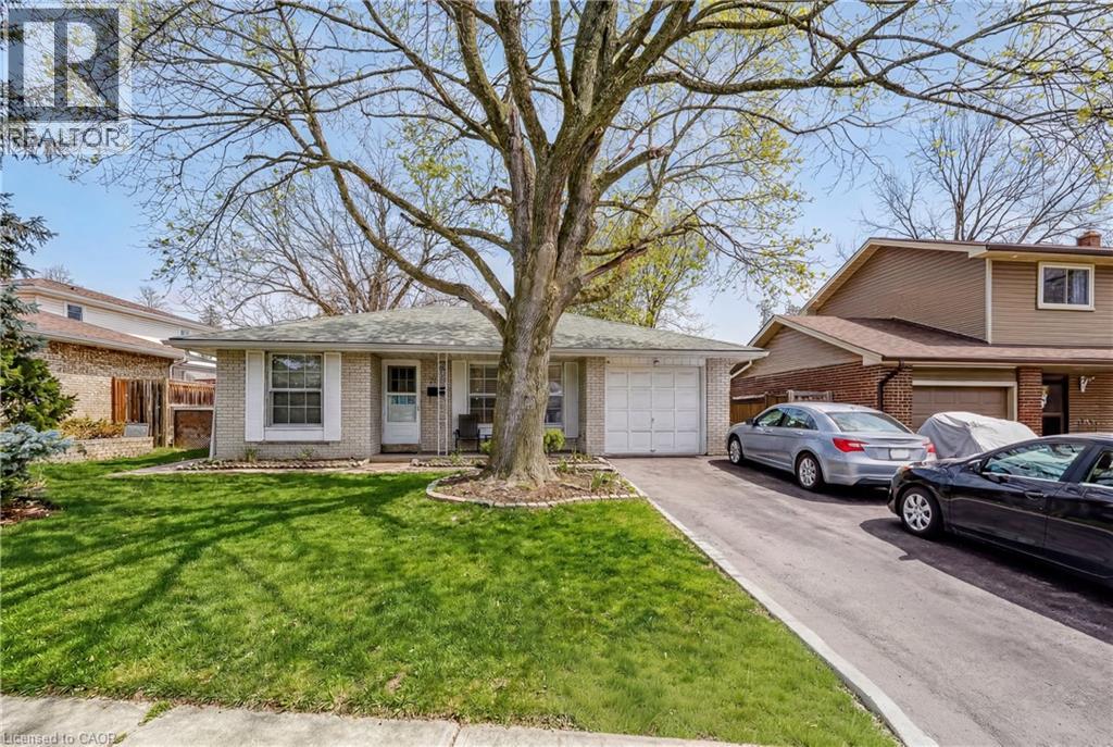 2145 SANDRINGHAM Drive, Burlington, Ontario