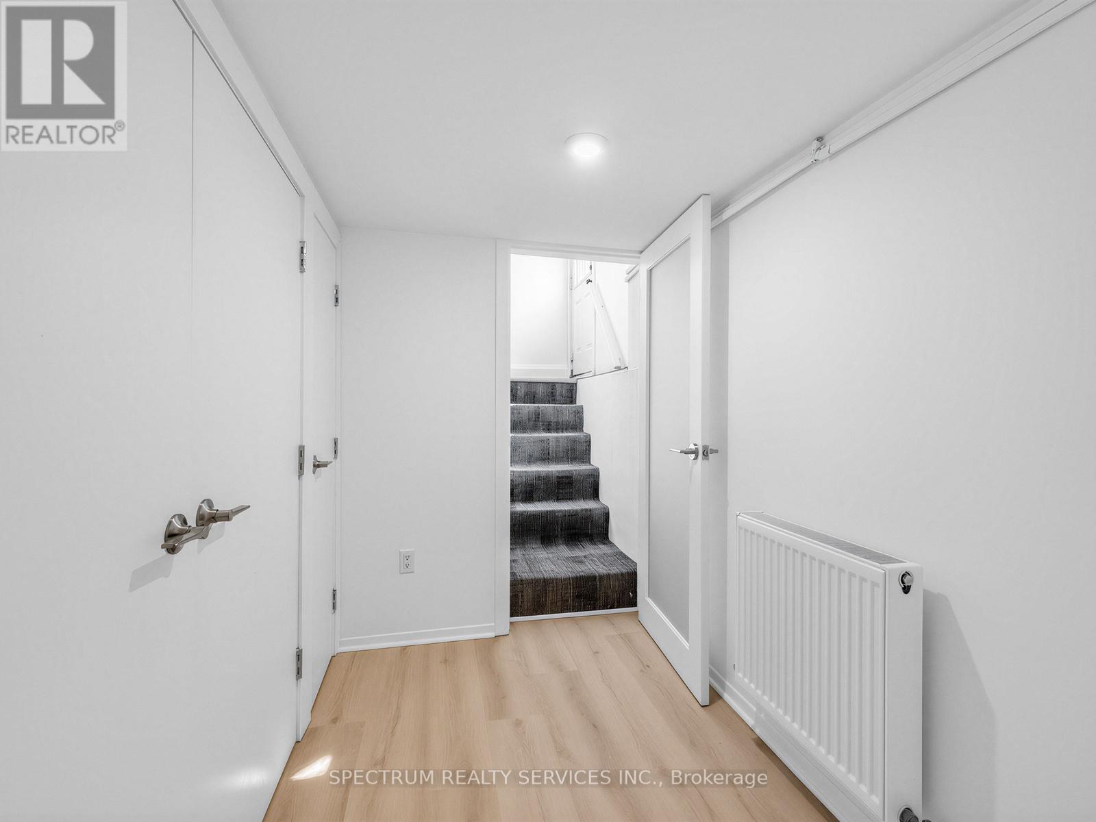 29 Raglan Avenue, Toronto, Ontario  M6C 2K7 - Photo 23 - C13489834