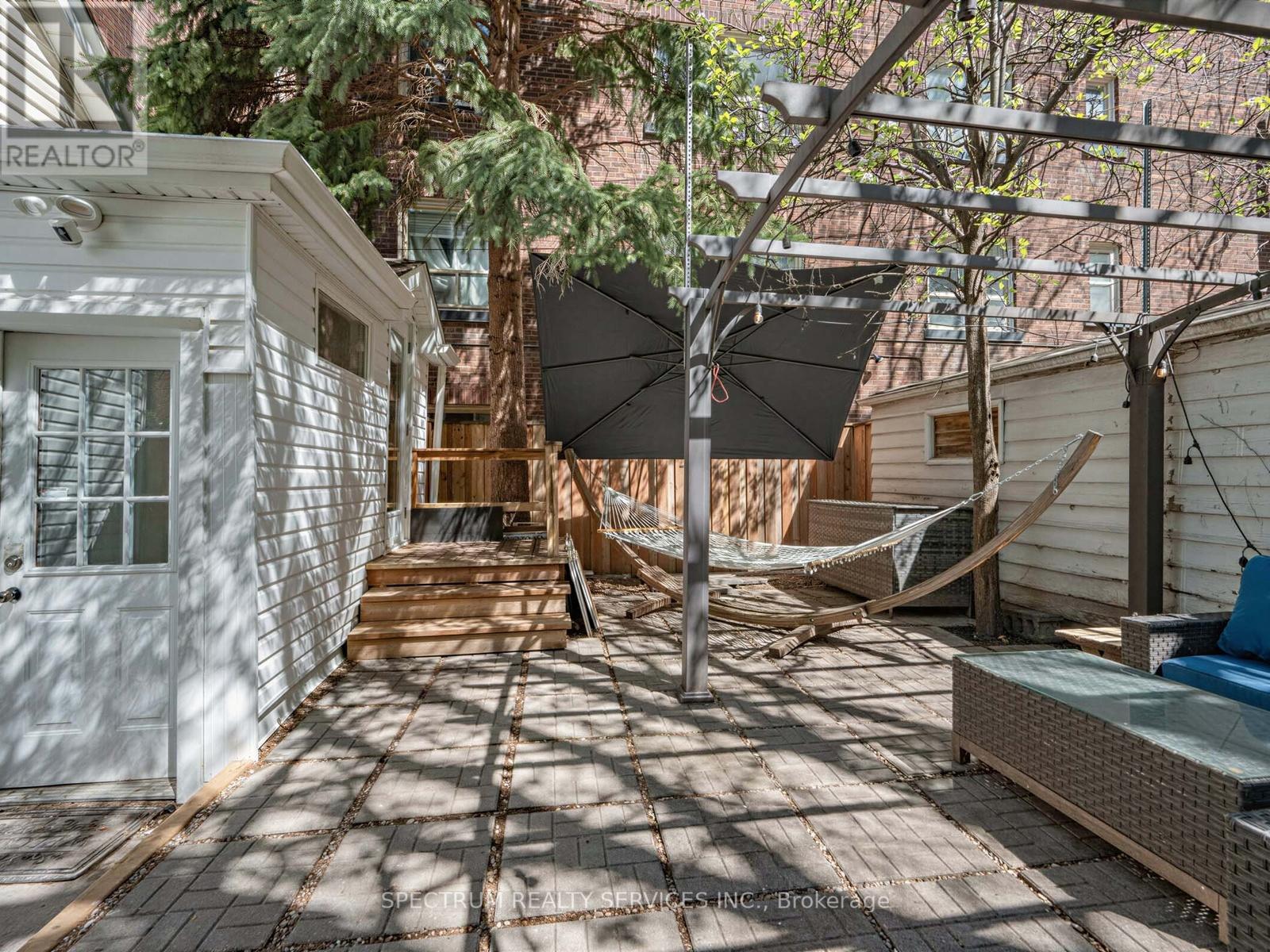 29 Raglan Avenue, Toronto, Ontario  M6C 2K7 - Photo 27 - C13489834
