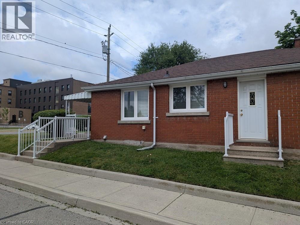 663 Coronation Boulevard, Cambridge, Ontario  N1R 3G4 - Photo 4 - 40839597