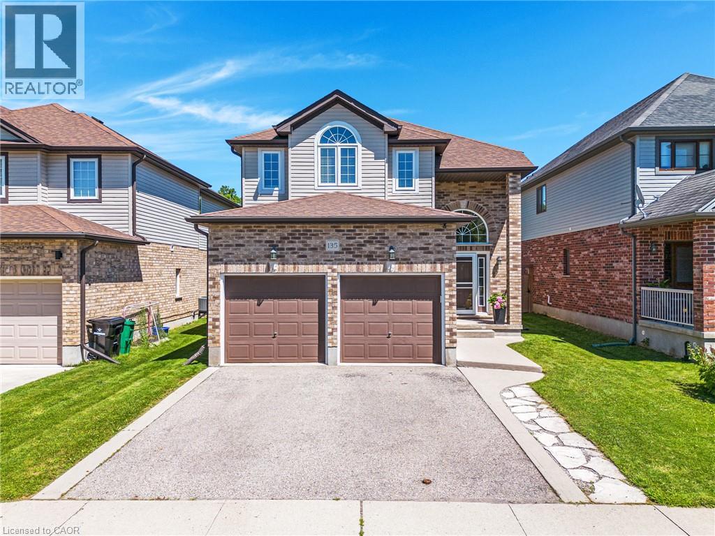 135 BROADOAKS Drive, Cambridge, Ontario