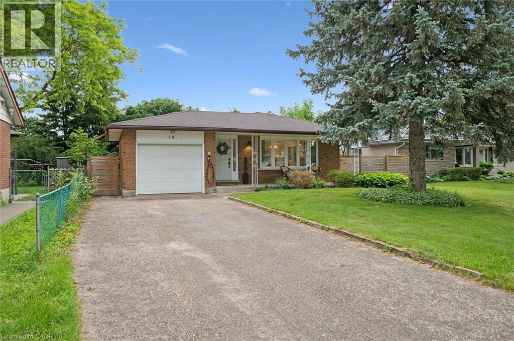 18 Jasper Court, Kitchener, Ontario  N2E 1C6 - Photo 3 - 40853059